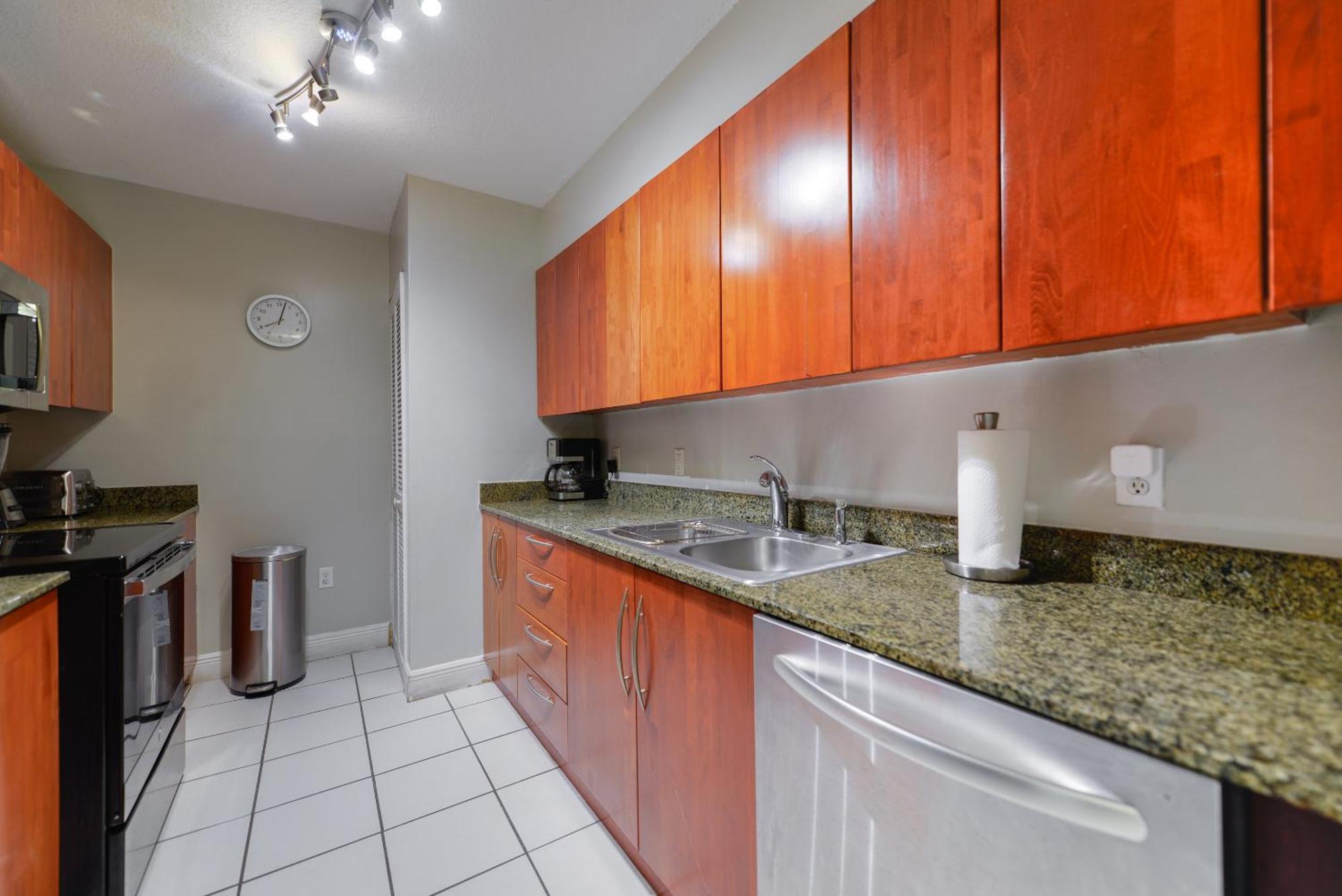 Amazing 3 Bedroom Condo At Brickell With Pool Маями Екстериор снимка
